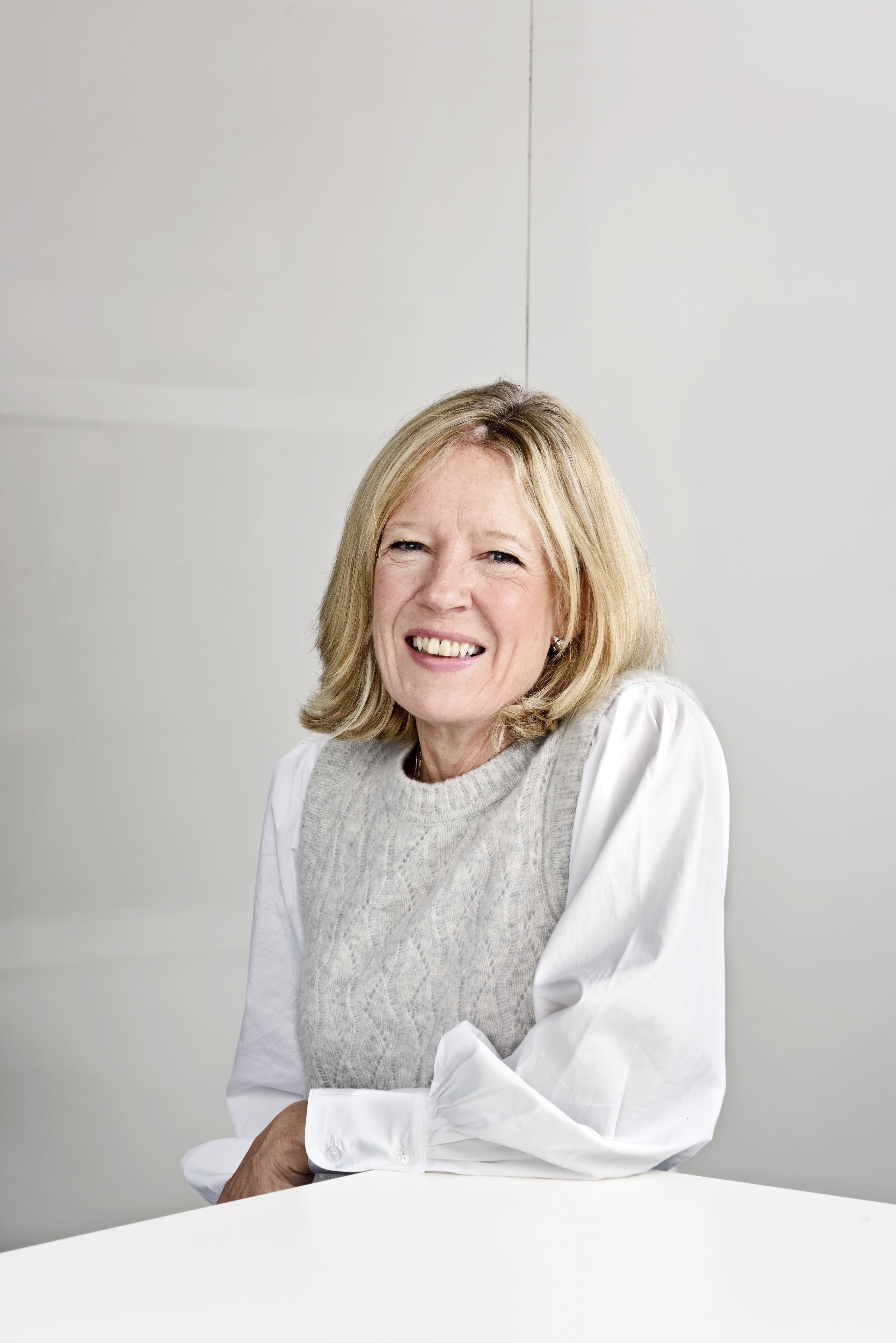 Headshot of Lisa Thomas